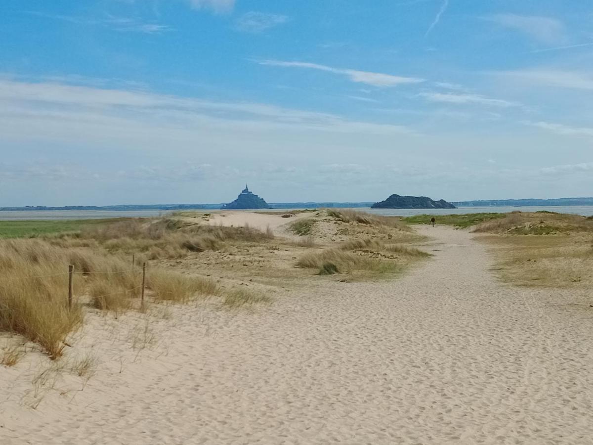 Gite Les Trefles Proche De La Plage En Baie Du Mont St Michel Карол Екстериор снимка